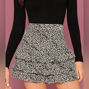 Shein size small mini cheetah skirt